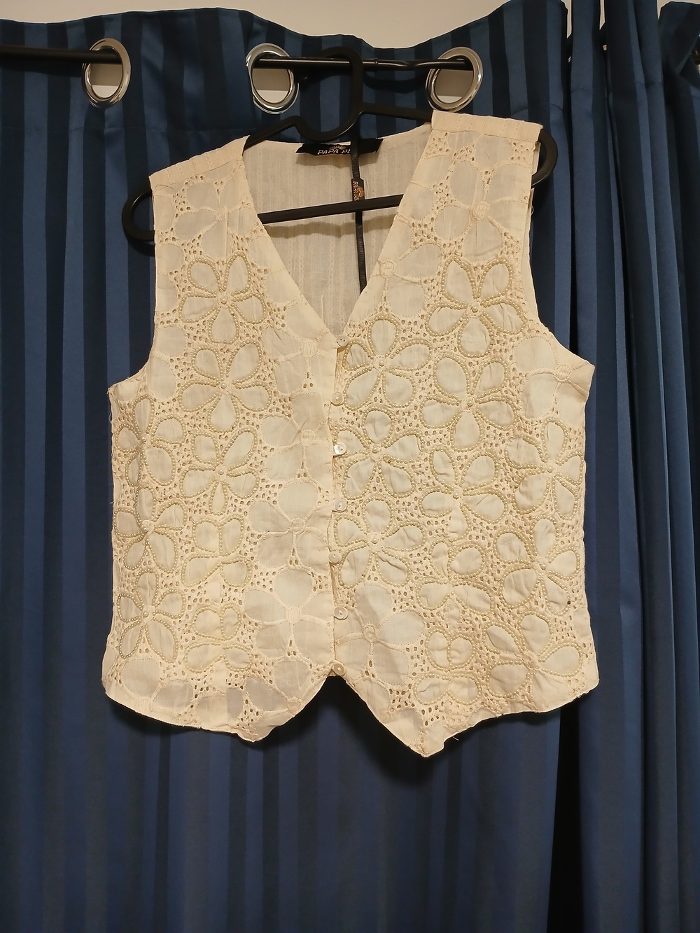 Women’s Cream Floral Eyelet Vest